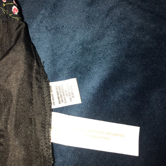 LOFT Floral Riviera Ruffled Hem Shorts - Picture 6 of 8